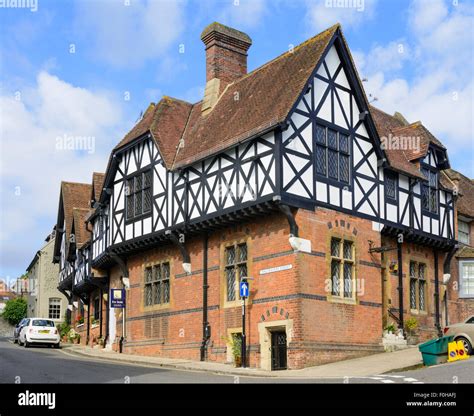 tudor gothic|mock tudor house.